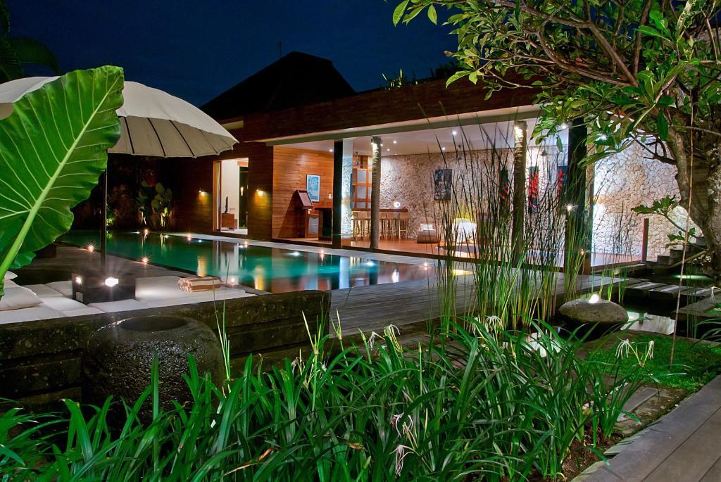 Eko Villa Seminyak - Tropical Villa, Walk To Beach Kültér fotó